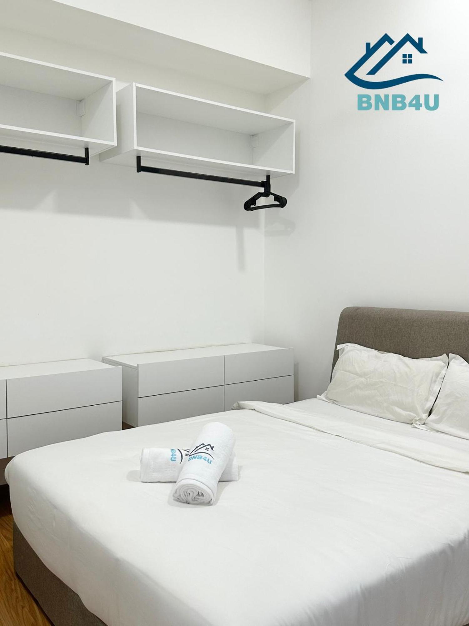 Beacon 2br Infinity Pool - By Bnb4u Apartment George Town